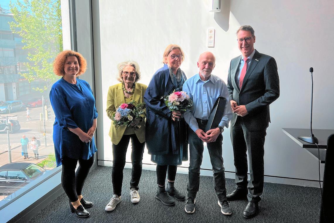 Zwei Ombudsfrauen für psychisch Kranke Zwei Ombudsfrauen für psychisch Kranke
