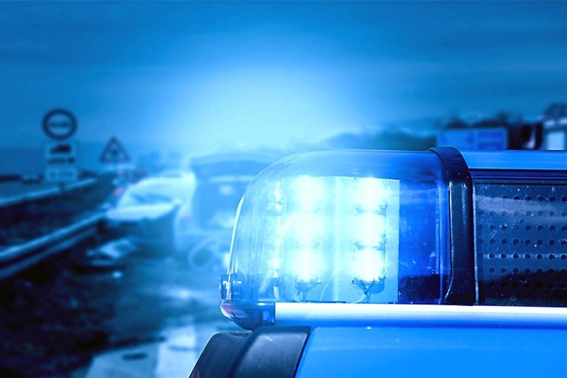 Polizei sucht Fahrer eines lilafarbenen Kombis
