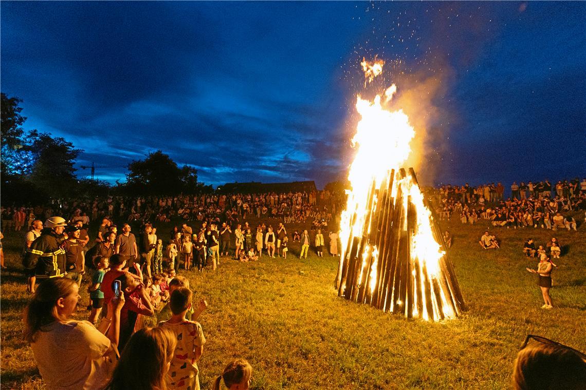 Allmersbach im Tal feiert Sommerfest mit lebendiger Dorfgemeinschaft Allmersbach im Tal feiert Sommerfest mit lebendiger Dorfgemeinschaft