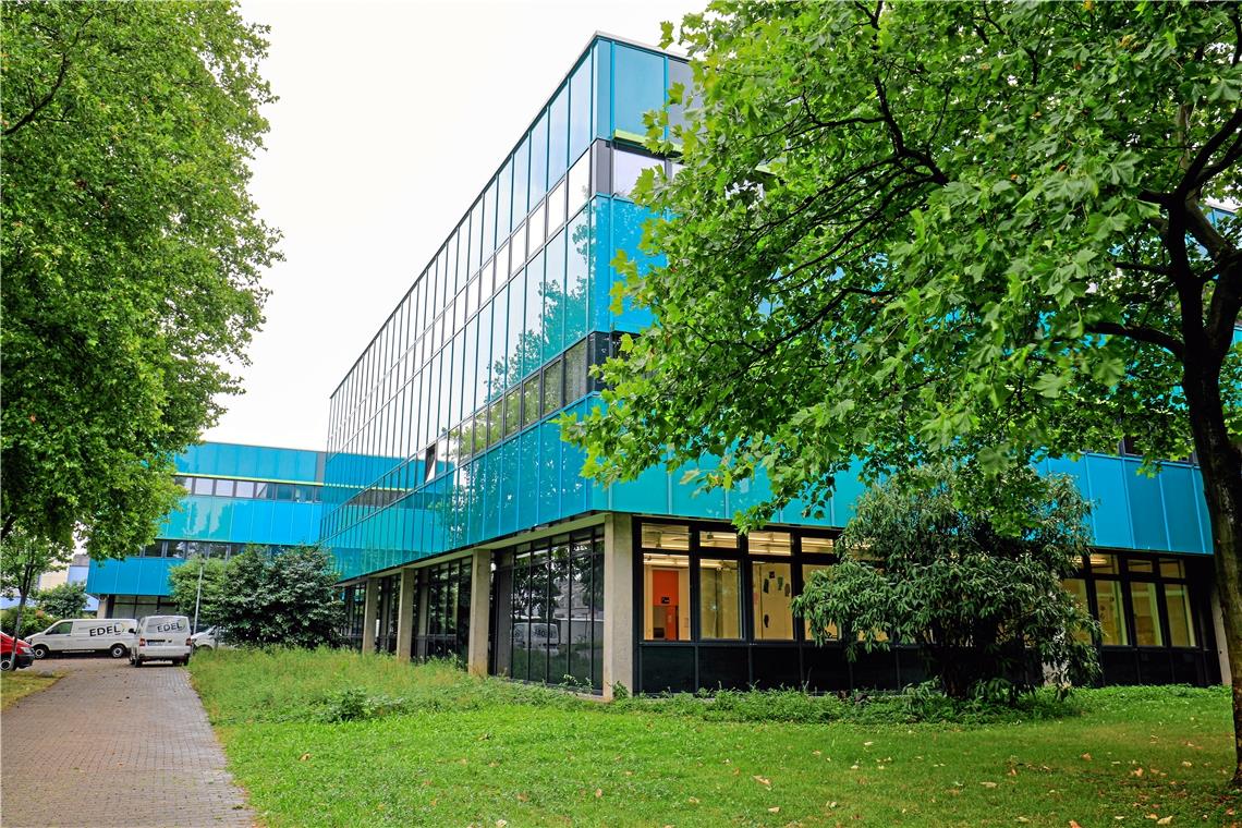 Fachkräfte für Technologie der Zukunft Fachkräfte für Technologie der Zukunft