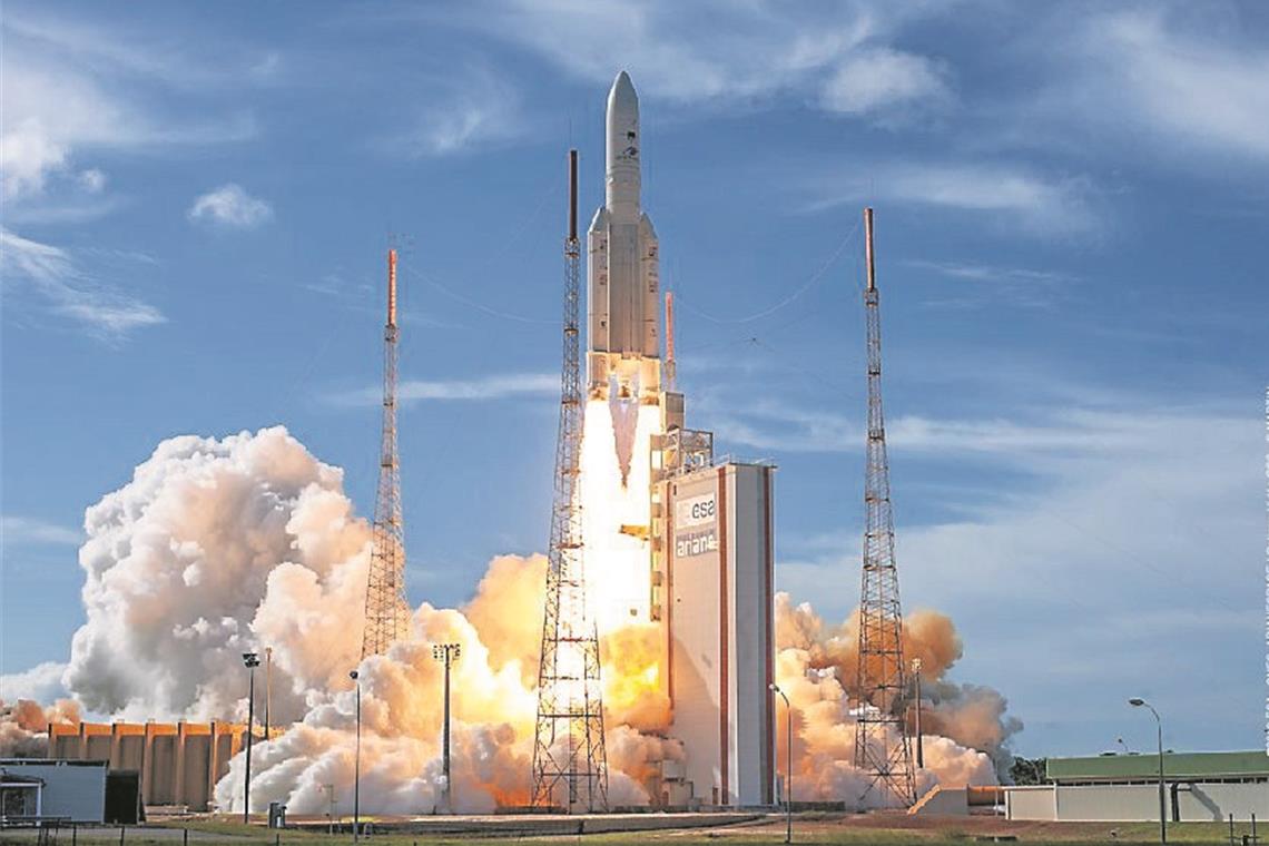 Bilderbuchstart: An Bord einer Ariane-V-Rakete startet Satellit EDRS-C ins All.Foto: Arianespace