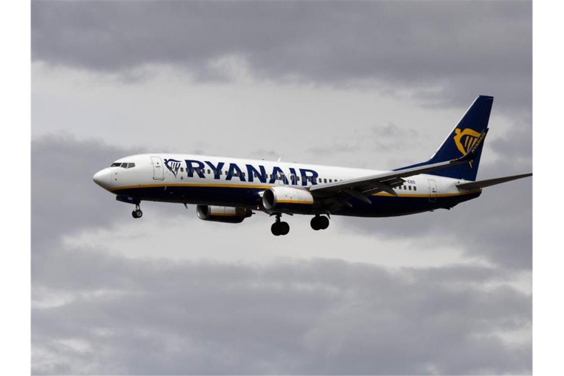 Reisebeschränkungen: Ryanair kappt Flugangebot noch stärker
