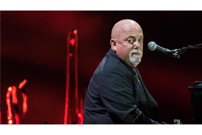 Billy Joel bei einem Konzert in Frankfurt im September 2016. Der Mann am Klavier ist krank.