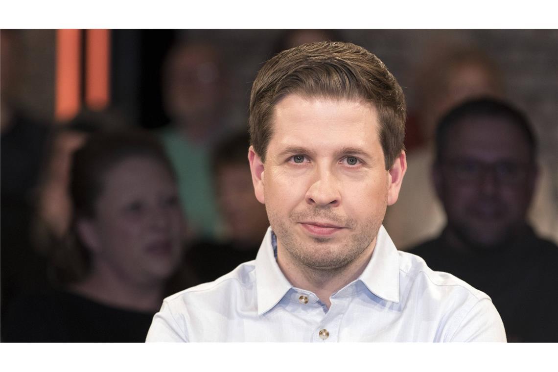 Kevin Kühnert schließt Comeback nicht aus Bis 2024 war Kevin Kühnert ein schlagfertiger Gast in sämtlichen TV-Talkshows, doch der Ruhm hatte seine Kehrseite.