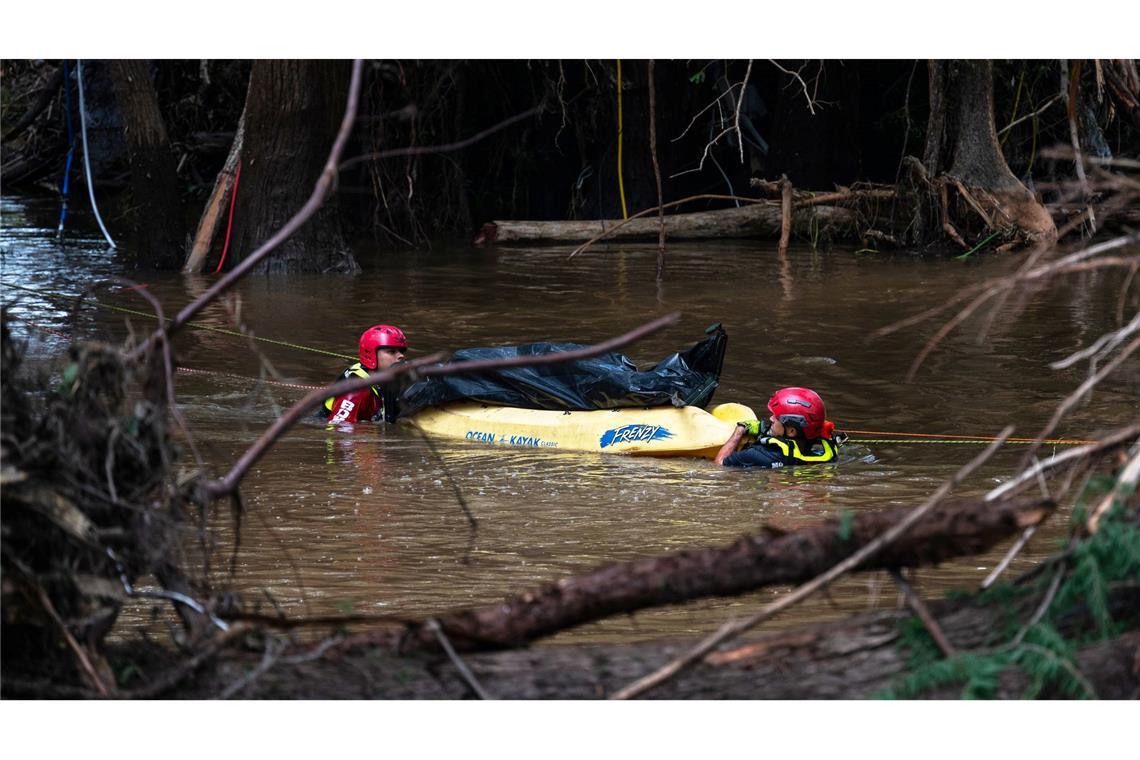 Suche nach vermissten Kindern in Texas: Hoffnung schwindet Bis alle Leichen geborgen sind, kann es laut einem Rettungshelfer Monate dauern.