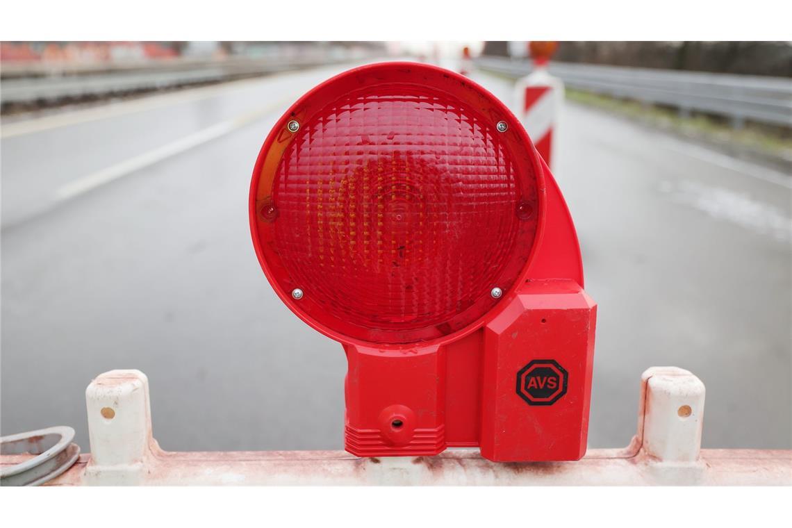 Bis Ende 2029 soll eine Fahrbahn der B10 gesperrt sein. (Symbolbild)