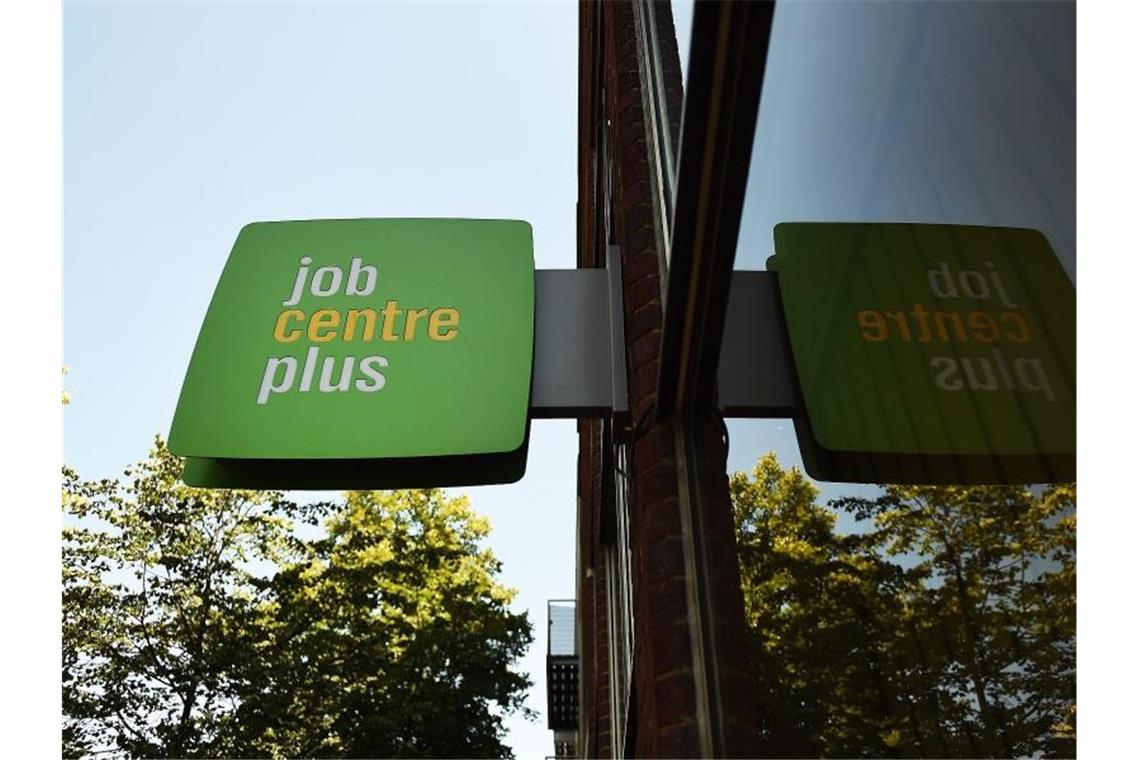 Corona, Brexit und der britische Arbeitsmarkt Bis Ende November verloren seit Beginn der Pandemie in Großbritannien rund 819.000 Menschen ihre Arbeit. Foto: Andy Rain/EPA/dpa