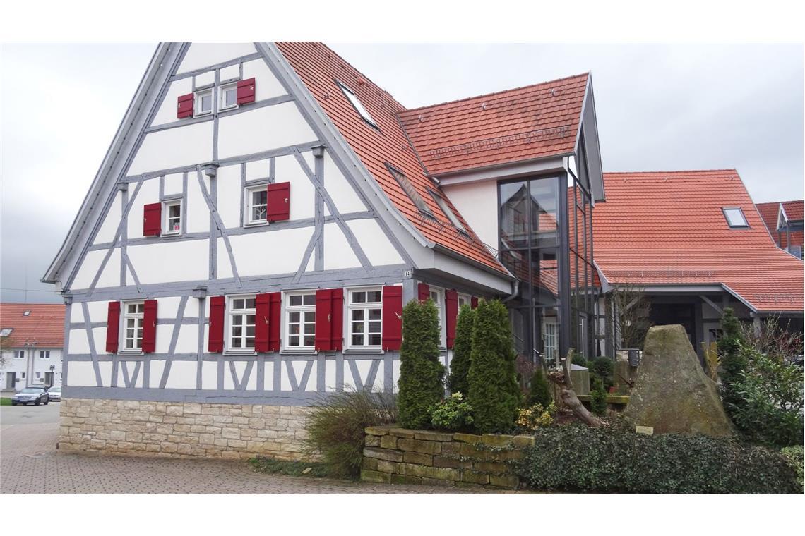 Immer mehr alte Bauernhäuser verschwinden Bis ins Jahr 1456 lassen sich Teile dieses mittlerweile sanierten Bauernhauses in Herrenberg-Kuppingen zurückverfolgen.