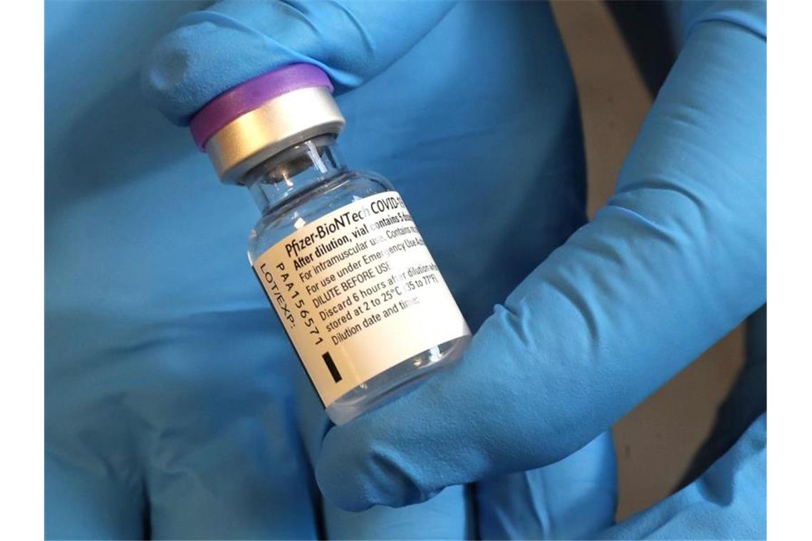 Historische Corona-Impfaktion startet mit kleinen Pannen