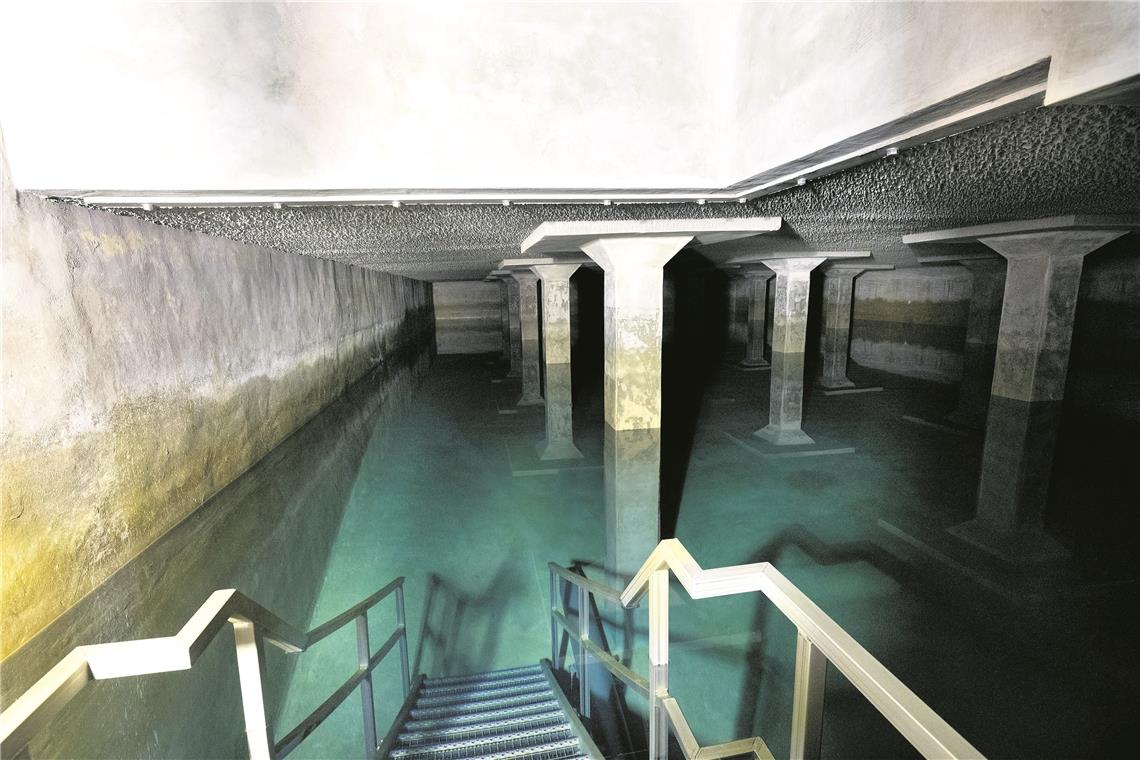 Bis zu 1000 Kubikmeter Wasser fasst jede der beiden Kammern im Hochbehälter am Waldheim.