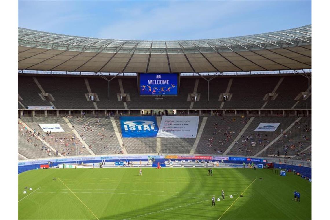 Bis zu 3500 Fans durften beim Istaf im Berliner Olympiastadion dabei sein. Foto: Soeren Stache/dpa-Zentralbild/dpa