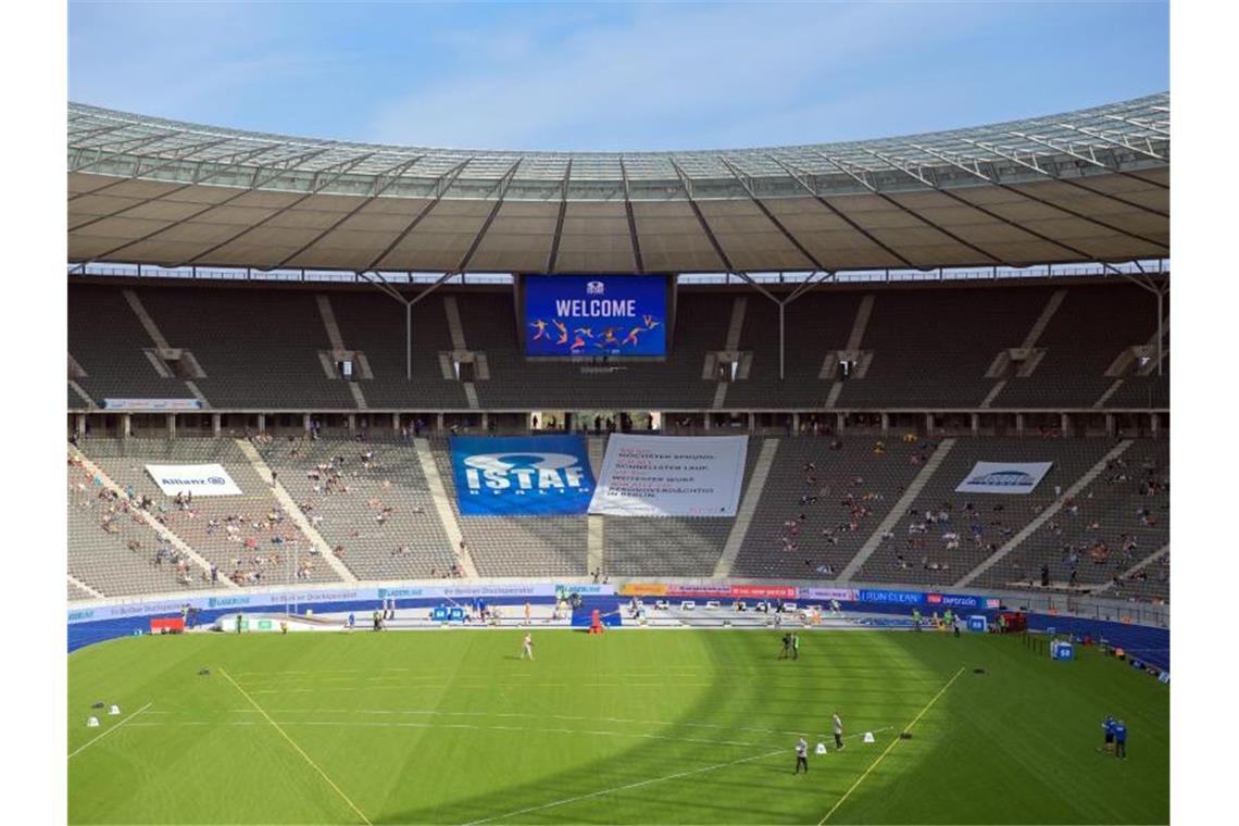 Istaf in Berlin: Mihambo verliert, Vetter siegt erneut Bis zu 3500 Fans durften beim Istaf im Berliner Olympiastadion dabei sein. Foto: Soeren Stache/dpa-Zentralbild/dpa