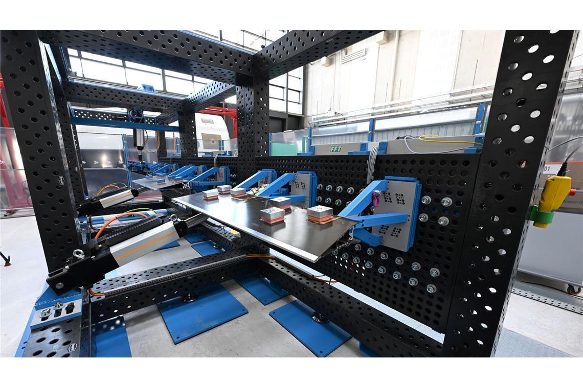 Bis zu drei Steuerflächen können gleichzeitig getestet werden.