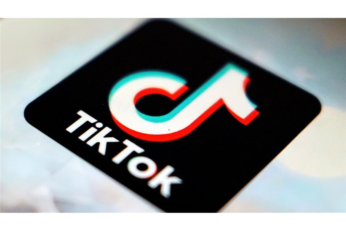 Bis zuletzt habe sich TikTok einer tarifvertraglichen Regelung der Kündigungsbedingungen verweigert (Symbolbild).