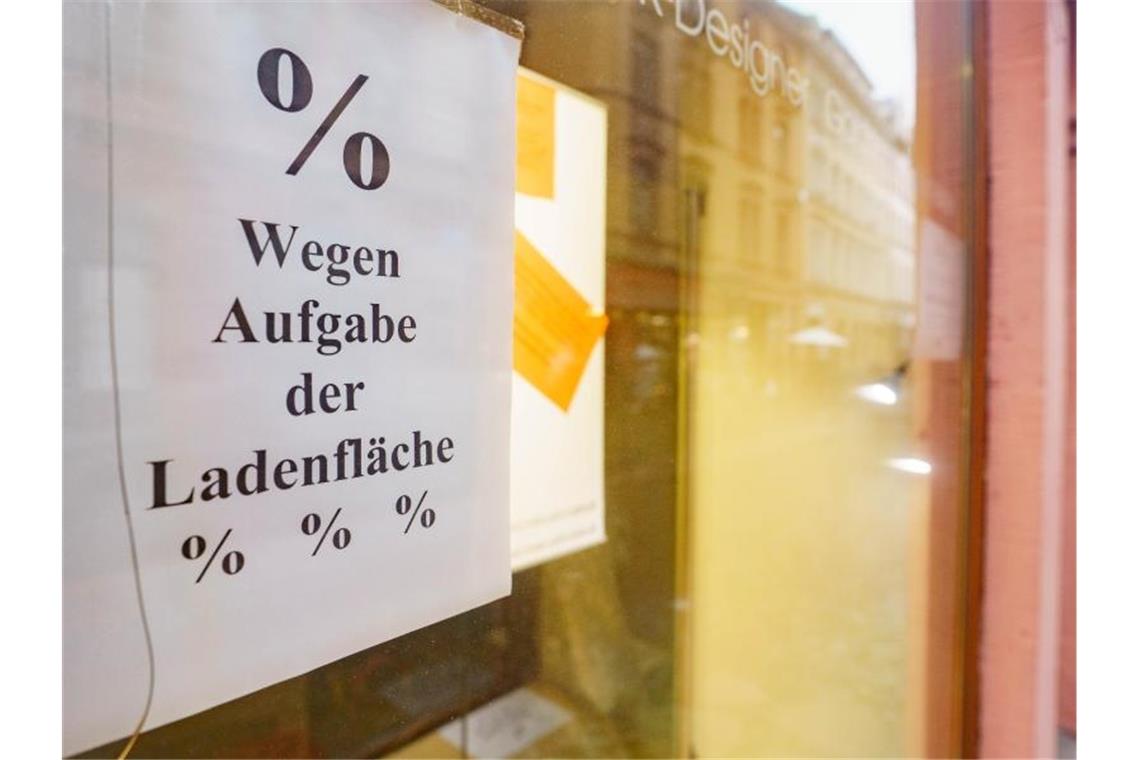Bisher keine Pleitewelle in Deutschland Bisher gibt es keine Pleitewelle - die Zahl der Unternehmen, die infolge der Pandemie in Schieflage geraten, könnte allerdings noch steigen. Foto: Frank Rumpenhorst/dpa