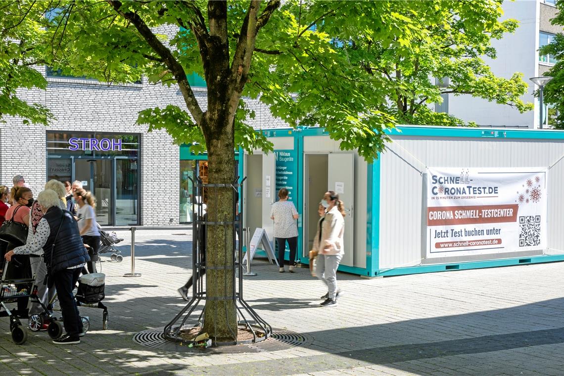 Ende der kostenlosen Bürgertests Bisher wurde das Testcenter in der Grabenstraße noch sehr gut besucht. Doch ab Montag gibt es keine kostenlosen Bürgertests mehr. Die Betreiber rechnen mit einem Rückgang der Schnelltestbuchungen. Foto: A. Becher