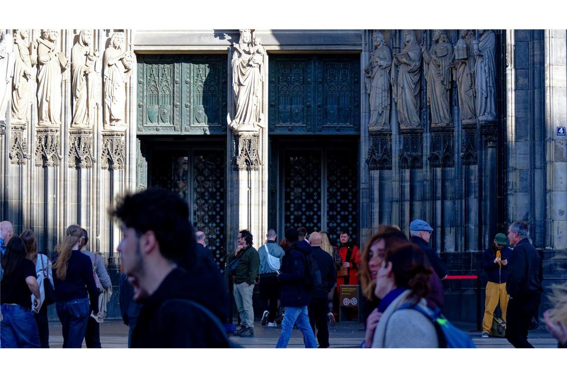 Kölner Dom kostet Touristen ab Juli Eintritt