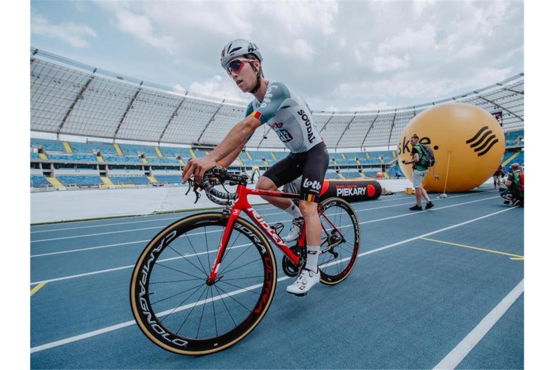 Trauer um Lambrecht: „Radsport verliert neuen Stern“ Bjorg Lambrecht zu Beginn der dritten Etappe. Der Belgier erlag nach einem Sturz im Krankenhaus seinen Verletzungen. Foto: Forum/ Szymon Gruchalski/FORUM