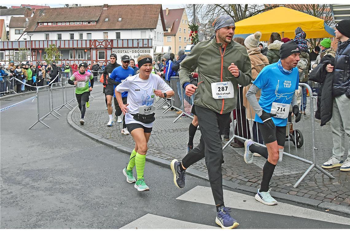 BKZ Läuferin Anett Ritter beim 10 km-Lauf. Silvesterlauf in Backnang 2025. SP