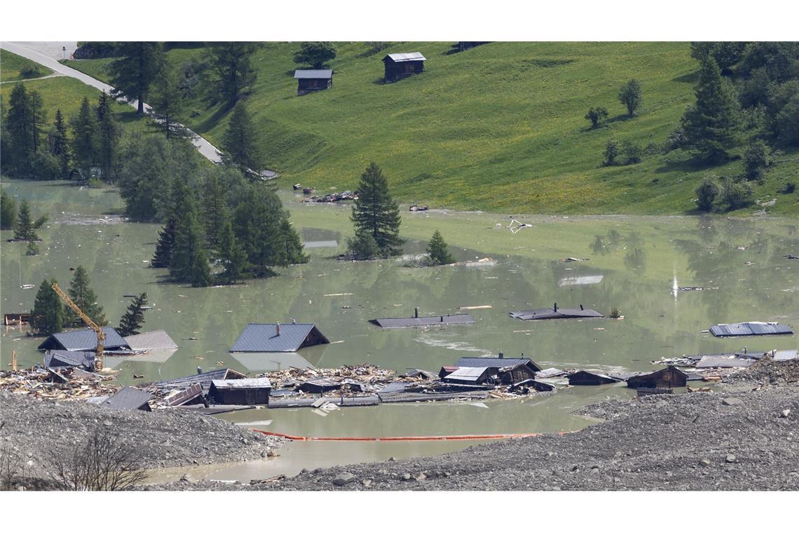 Bilder des Tages Blatten nach Bergsturz: Dorf unter Schlamm, Wasser und Geröll