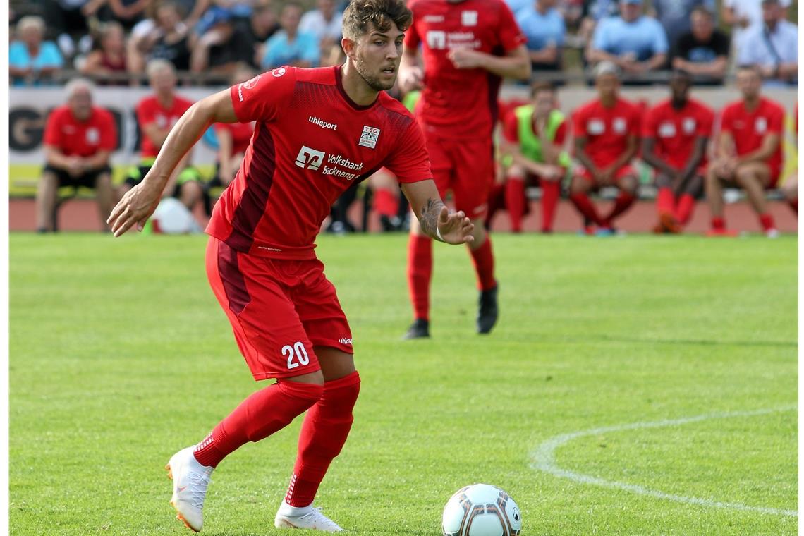 Tichy bleibt, Zimmermann vor Absprung Bleibt bei der TSG Backnang weiterhin am Ball: Verteidiger Patrick Tichy. Foto: A. Hornauer