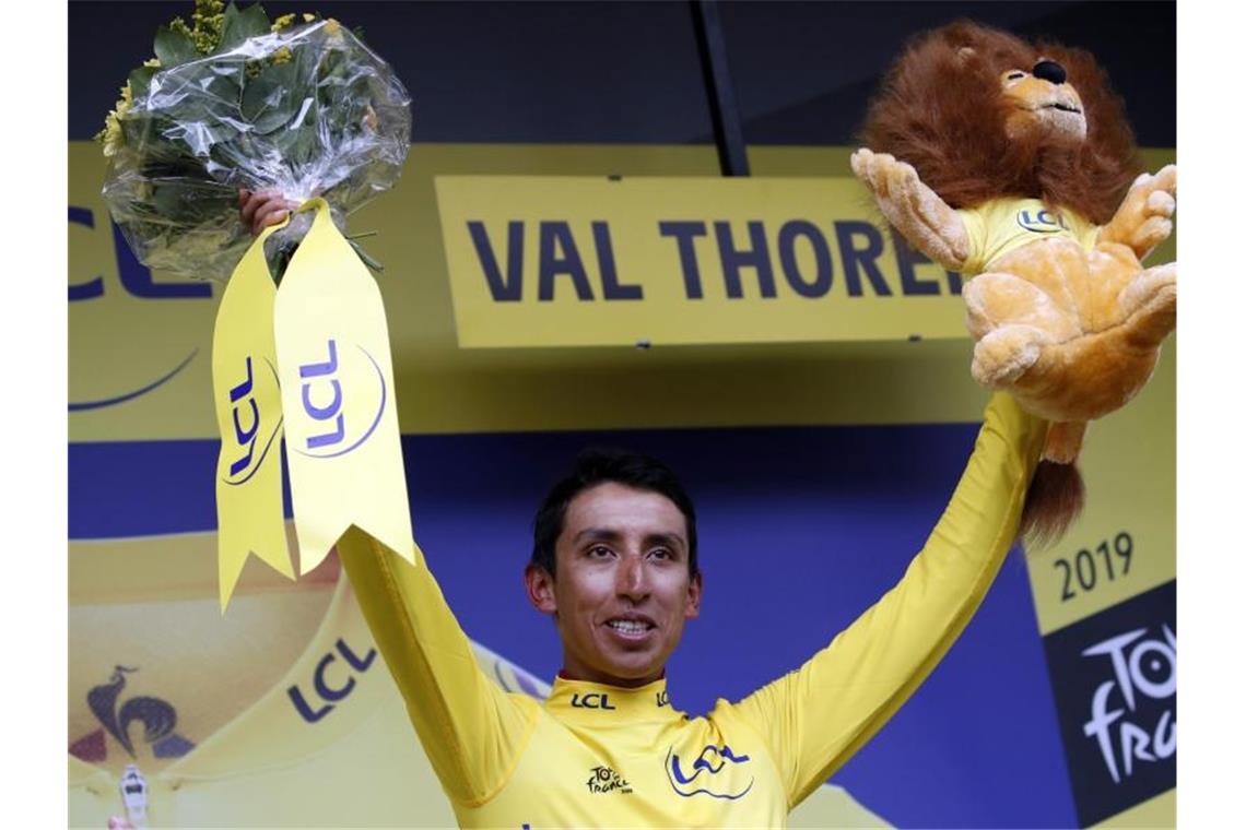 Bernal erobert Tour-Thron, Buchmann glücklicher Vierter Bleibt Bernal auf dem Weg nach Paris sturzfrei, gewinnt er als erster Kolumbianer die Tour de France. Foto: Christophe Ena/AP