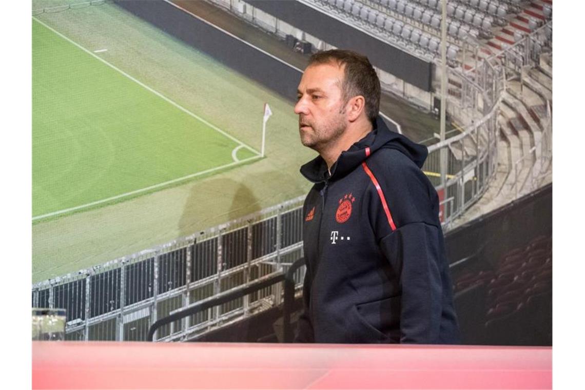 Bayern entscheiden nach Wolfsburg-Spiel über Trainerfrage Bleibt bis zum letzten Spiel 2019 definitiv Bayern-Trainer: Hansi Flick. Foto: Matthias Balk/dpa
