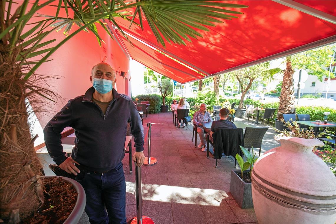 Die 7-Tage-Inzidenz sinkt unter 100 Bleibt die 7-Tage-Inzidenz fünf Tage in Folge unter 100, dürften die Gastronomen (unter Auflagen) wieder öffnen – so wie schon im Mai 2020 das Restaurant Merlin in Backnang. Archivfoto: A. Becher