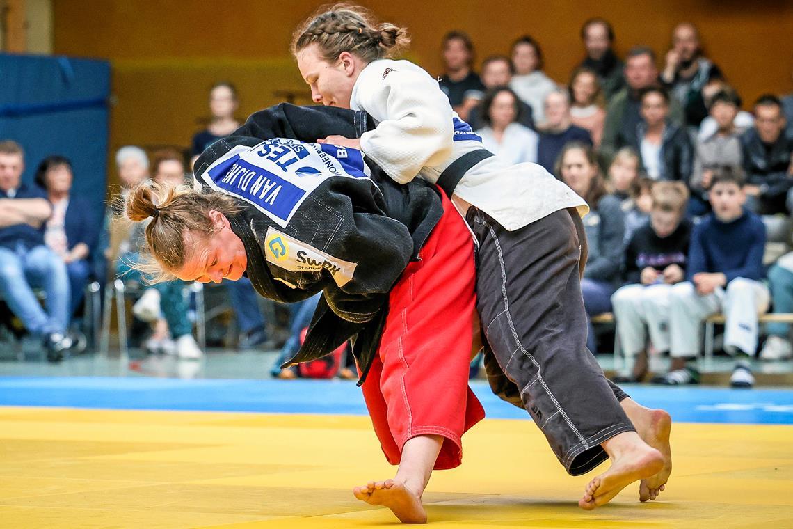 Bleibt ein Trumpf der TSG: Die niederländische Weltranglistenzweite und Olympiadritte Sanne Lisa van Dijke (vorne). Foto: Alexander Becher