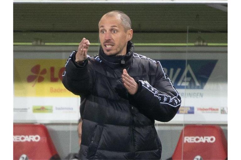 Bleibt Jan-Moritz Lichte Trainer bei Mainz 05 oder muss er gehen?. Foto: Sebastian Gollnow/dpa