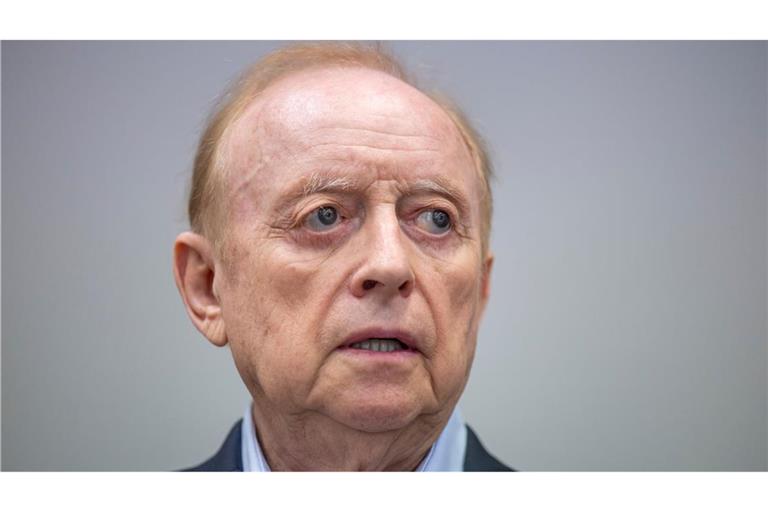 Bleibt trotz Fristablaufs auf freiem Fuß: Alfons Schuhbeck. (Archivbild)