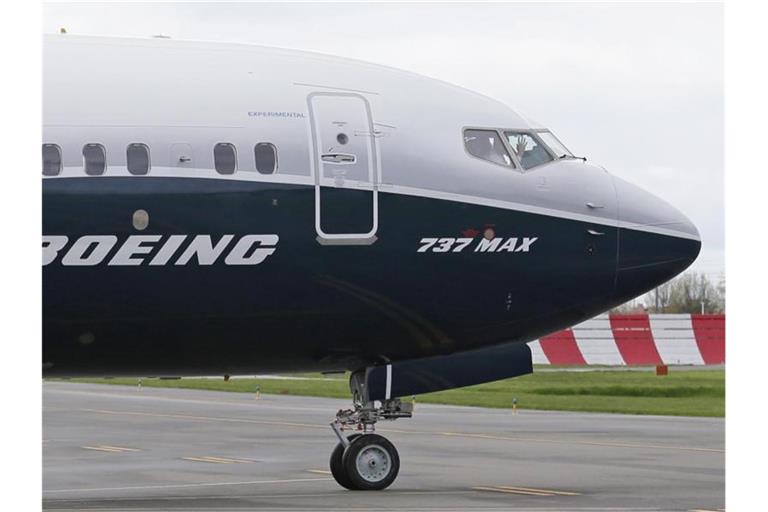 Bleibt weiter geparkt: Ein Flugzeug vom Typ Boeing 737 Max. Foto: Ted S. Warren/AP/dpa/Archivbild