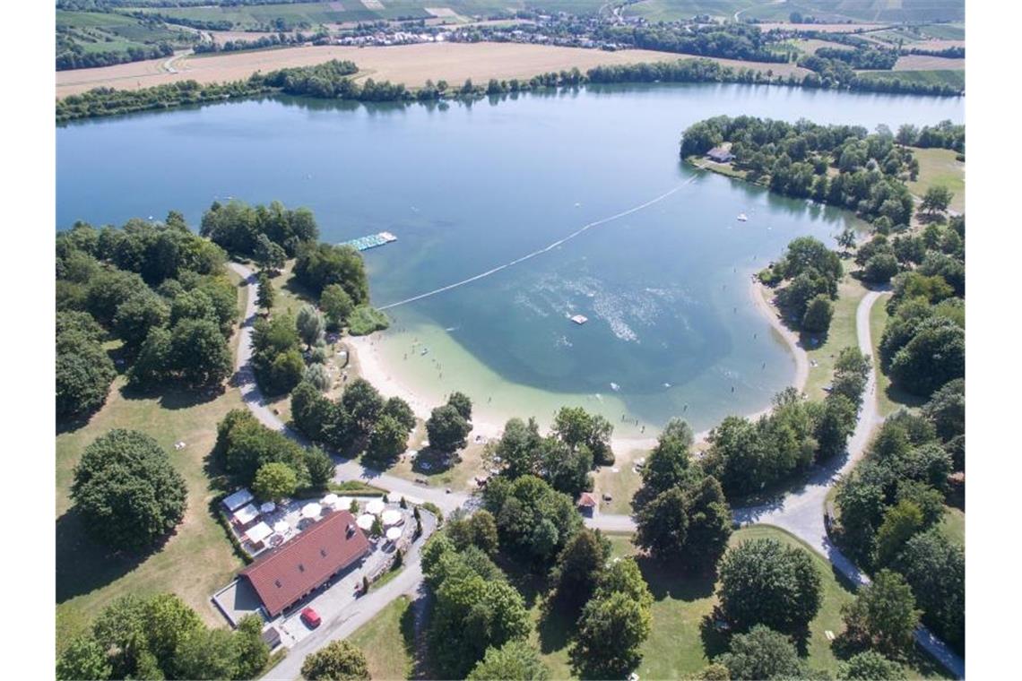 Blick auf den Breitenauer See. Foto: Sebastian Gollnow/dpa/Archivbild