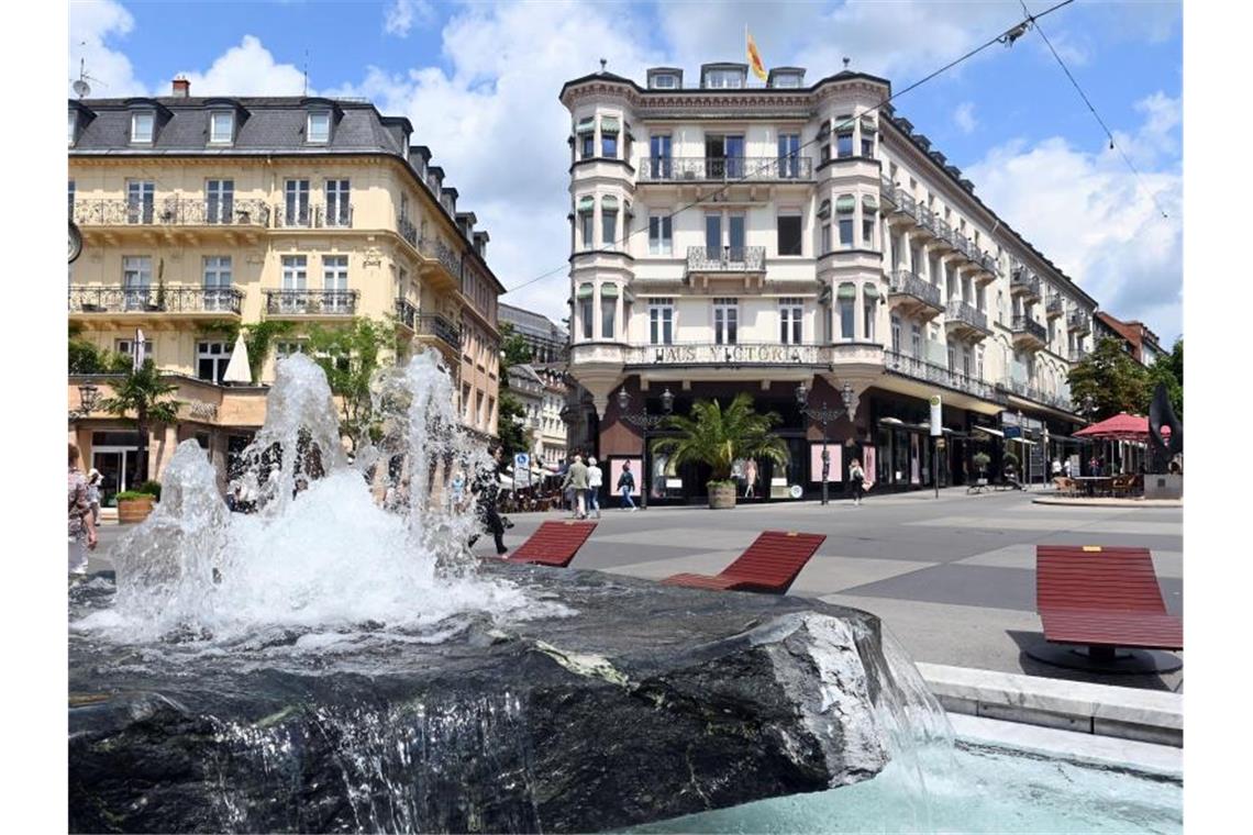 Blick auf den Leopoldsplatz von Baden-Baden. Foto: Uli Deck/dpa/archivbild