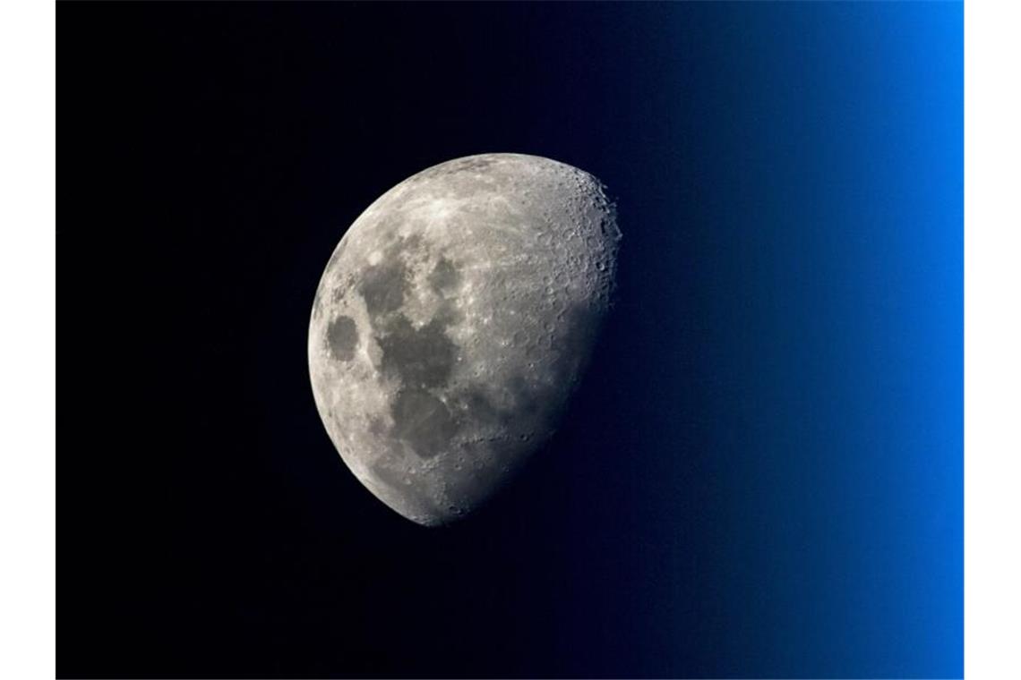 Blick auf den Mond. Foto: Alexander Gerst/ESA/NASA/dpa/Archivbild