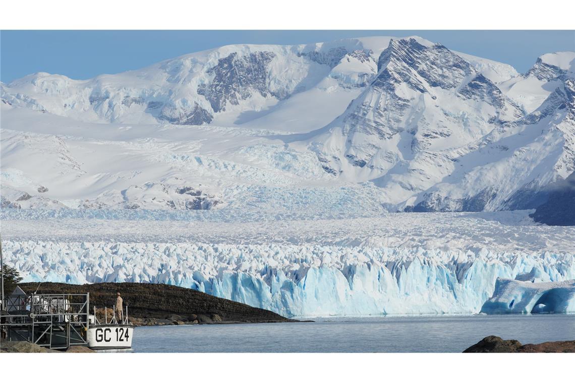 Bilder des Tages Blick auf den Perito-Moreno-Gletscher in Argentinien vor dem Weltcup im Winterschwimmen.