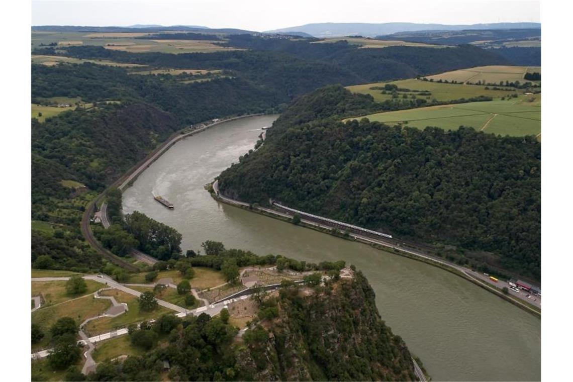 Blick auf den Rhein im Bereich des Loreleyfelsens. Foto: Thomas Frey/dpa/Symbolbild