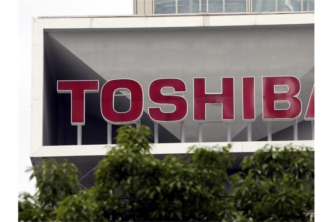 Blick auf den Sitz des Elektronikherstellers Toshiba in Tokio. Foto: Koji Sasahara/AP/dpa