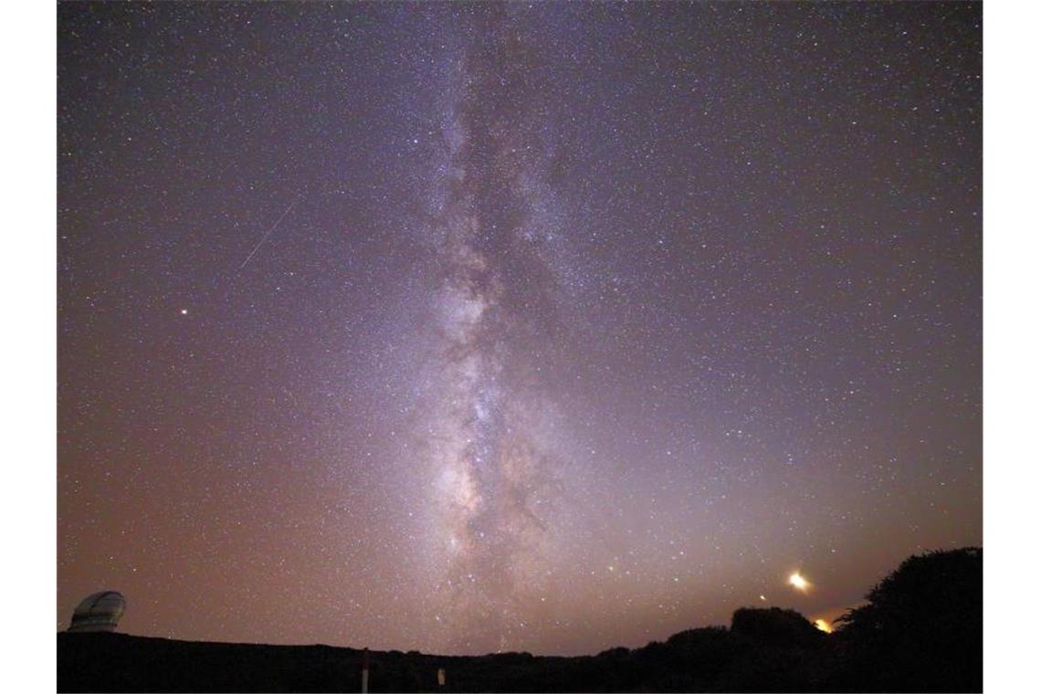 London und Washington warnen Moskau vor Weltraumwaffen-Tests Blick auf die Milchstraße. Großbritannien und die USA sehen Beweise dafür, dass Russland Waffen im Weltraum getestet hat. Foto: ---/Kyodo/dpa