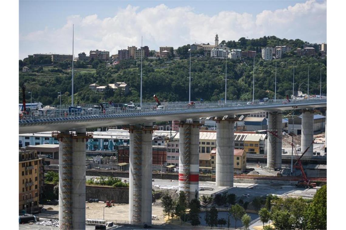 Neue Autobahnbrücke in Genua wird feierlich eingeweiht