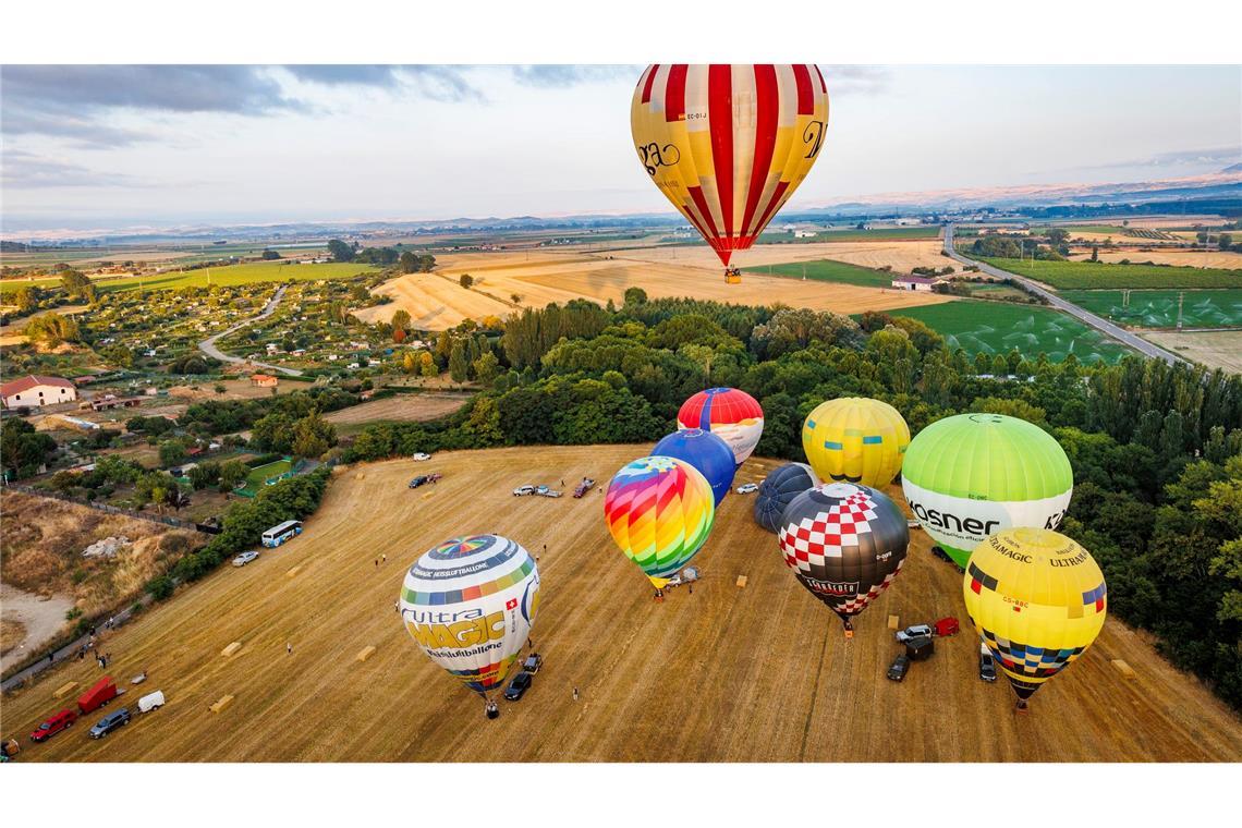 Bilder des Tages Blick auf die Welt von oben: Internationale Heißluftballonregatta in der Rioja-Stadt Haro