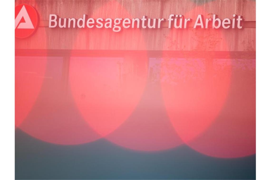 Corona-Krise: fast 1,7 Millionen Kurzarbeiter im Südwesten Blick auf die Zentrale der Bundesagentur für Arbeit (BA). Foto: Daniel Karmann/dpa/Symbolbild