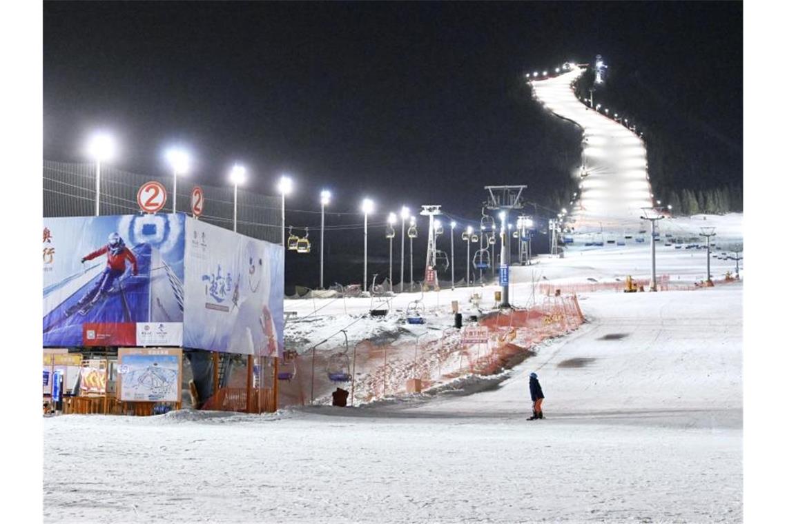 Olympia sorgt für Wintersport-Boom in China Blick auf ein Skigebiet in China. Foto: -/kyodo/dpa