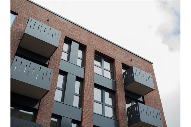 Blick auf eine Neubauwohnung in Münster. Gebremst wird Neubau dadurch, dass Flächen in Ballungsräumen knapp sind. Foto: Rolf Vennenbernd/dpa