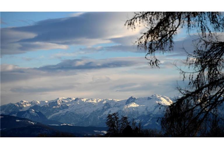 Blick aufs Tennengebirge im österreichischen Bundesland Salzburg: Eine Familie mit drei Kindern aus Baden-Württemberg steckte im Tennengebirge in einem Altschneefeld fest.