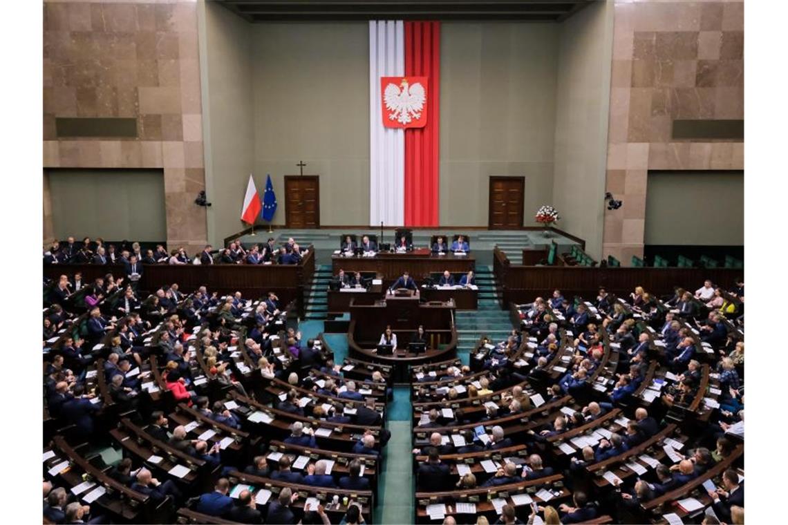 Polen muss Gesetz zur Disziplinierung von Richtern aussetzen Blick in das polnische Parlament in Warschau. Foto: Grzegorz Banaszak/ZUMA Wire/dpa