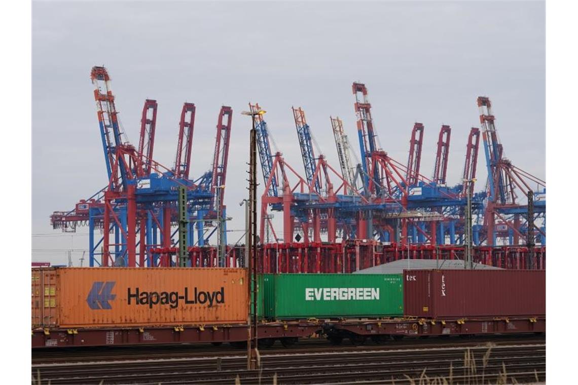 Blick in den Hamburger Hafen. Foto: Marcus Brandt/dpa