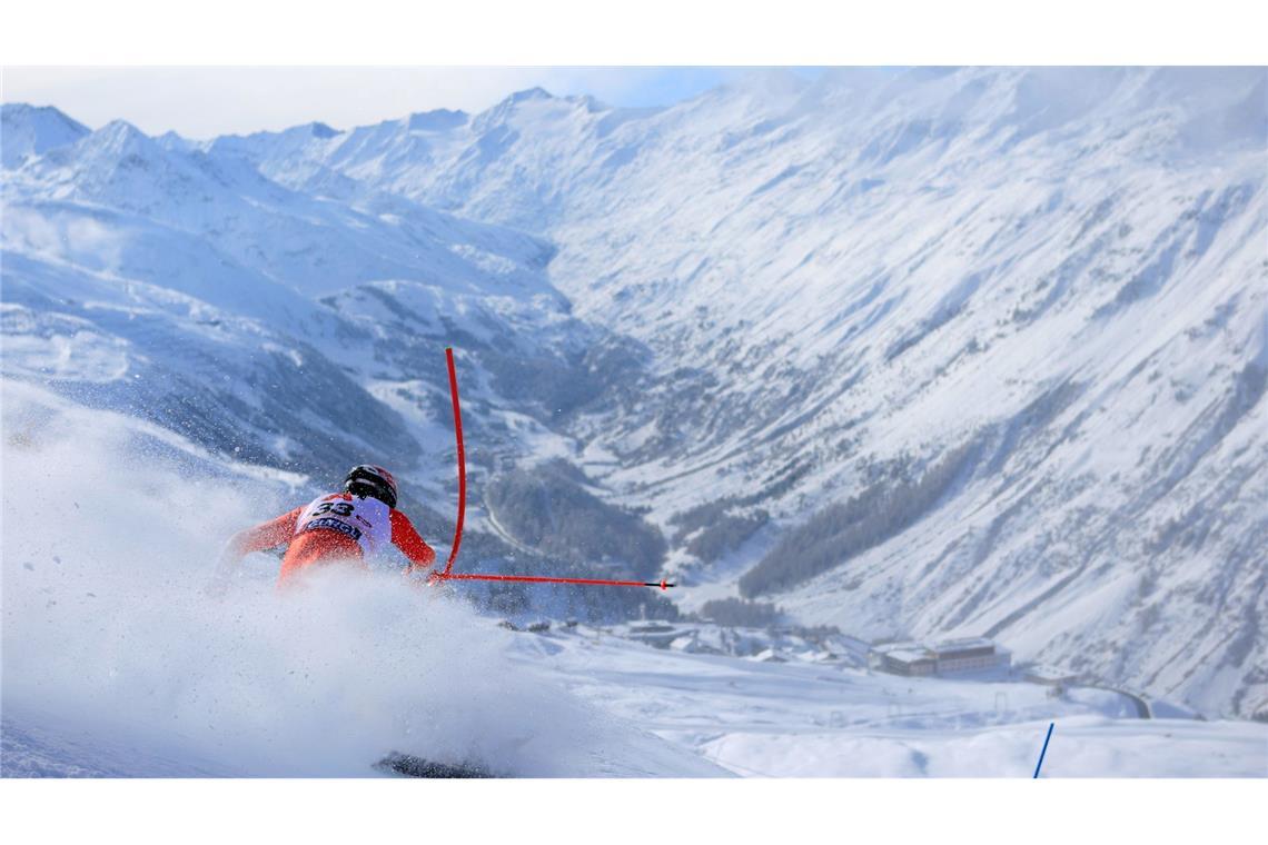 Blick ins Tal beim Weltcup-Slalom in Gurgl: Zenhäusern legt rasant vor