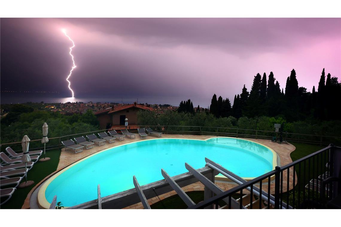 Blitz und Gewitter am Gardasee.