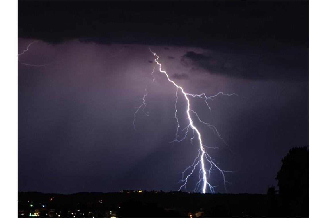 Tief „Peter“ bringt Regen und Gewitter in den Südwesten